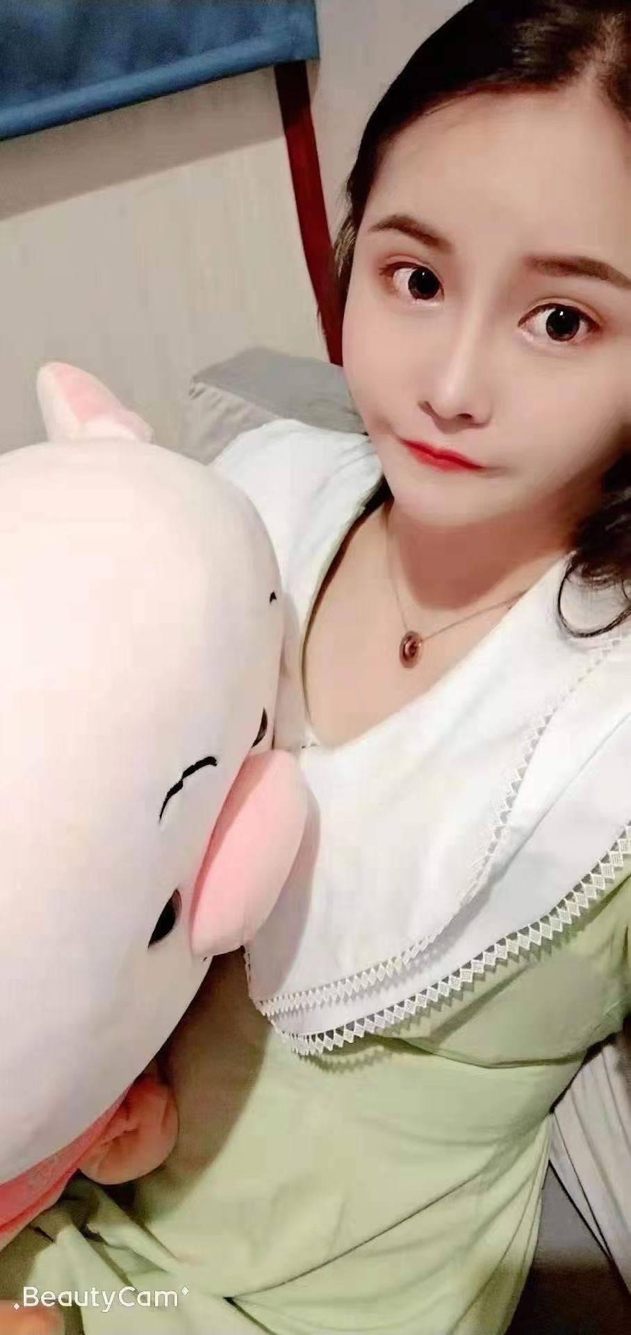 南京秦淮区年轻妹子