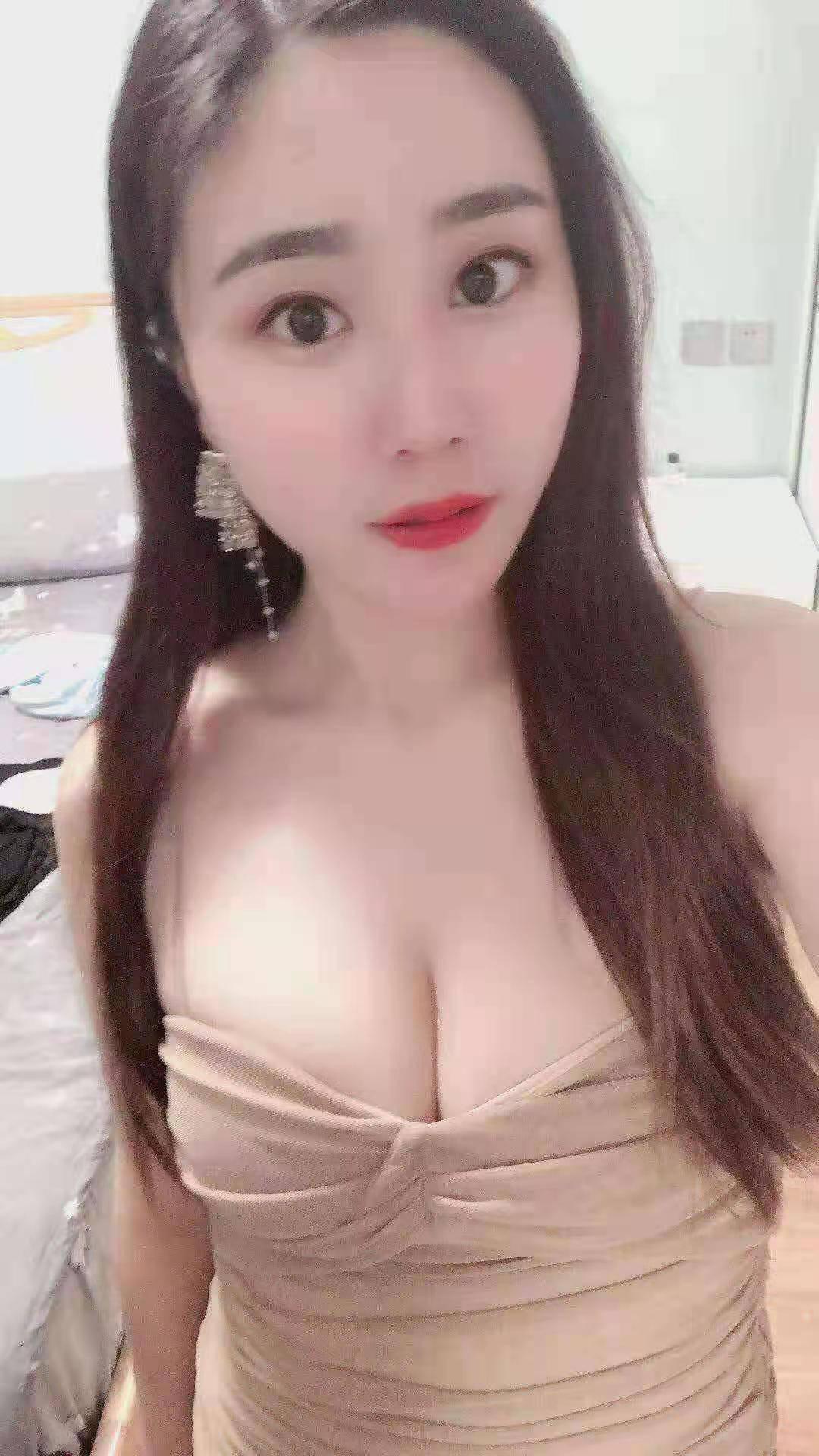 南京好身材大胸妹子